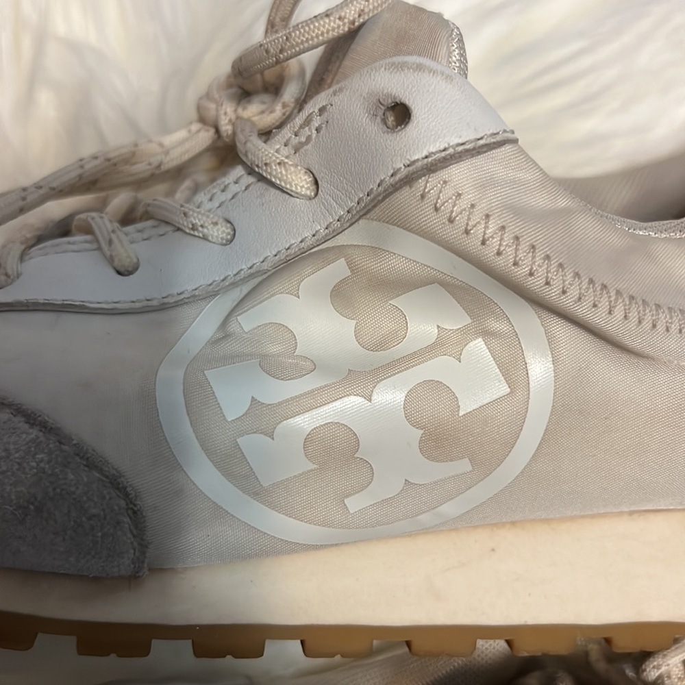 SOLD!! Tory Burch sneakers - Picture 7 of 12